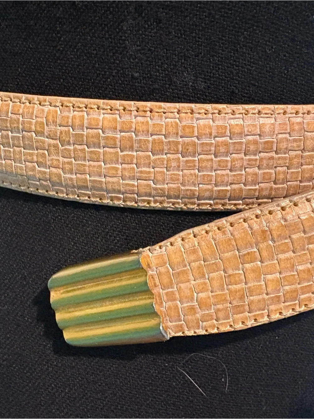 Carlisle Tan Lizard-Embossed Leather Belt with Gold Buckle size Small
